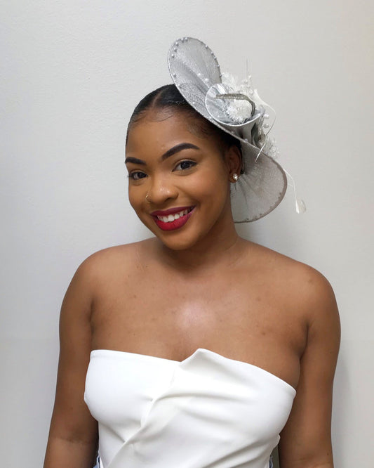 10 Ways to Style a Fascinator for a Wedding Guest Look