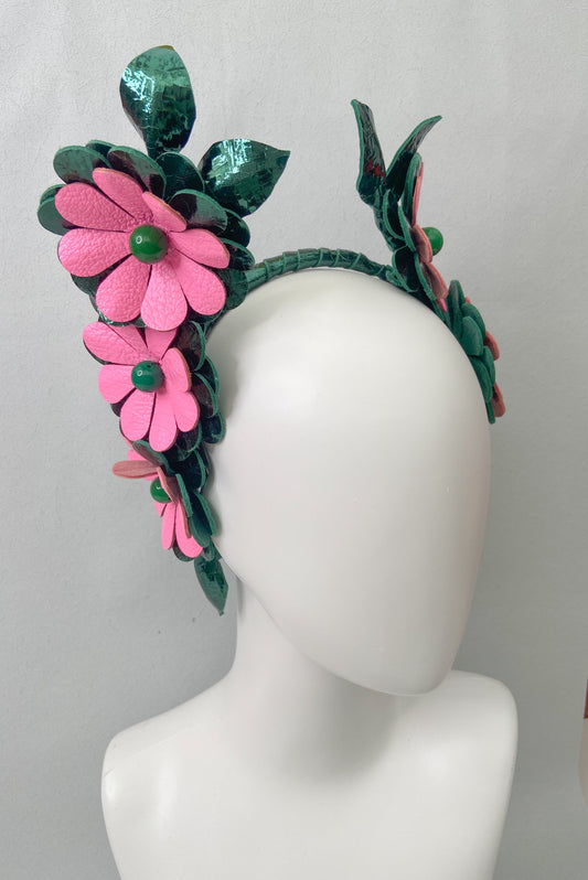 Making a Statement or Keeping it Understated: Choosing the Perfect Fascinator for Your Personal Style