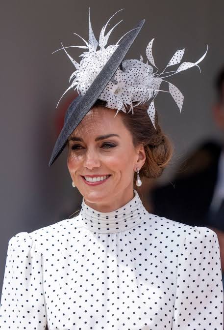 The History of Fascinators: From Royal Weddings to Runway Shows